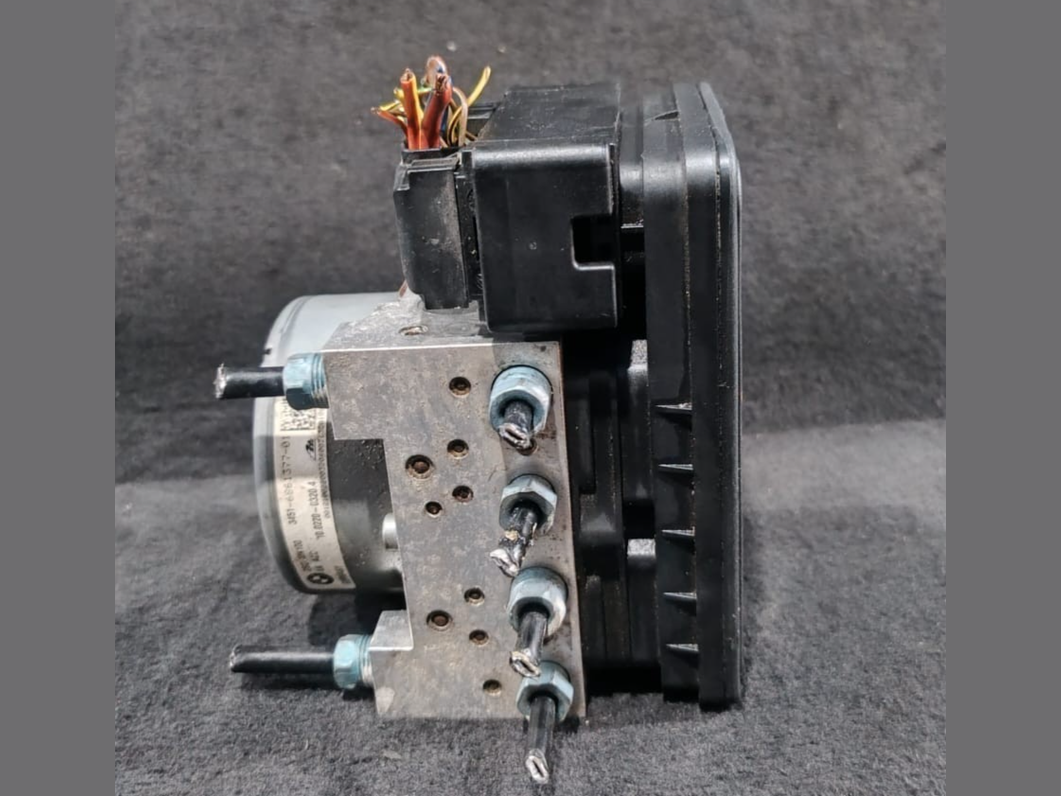 BMW 4 COUPE  F32 180kw  ABS ANTI -LOCK BREACKING SYSTEM  MODULE PUMP - 6866210