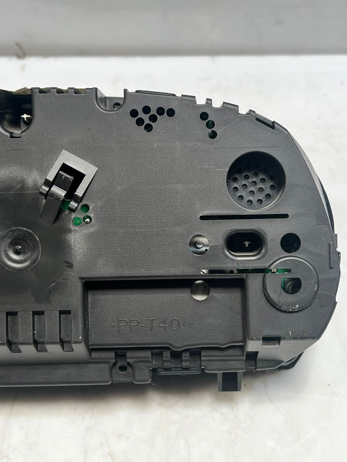 2011-2012 BMW X1 E84 Instrument Cluster SPEEDOMETER 9242340 OEM