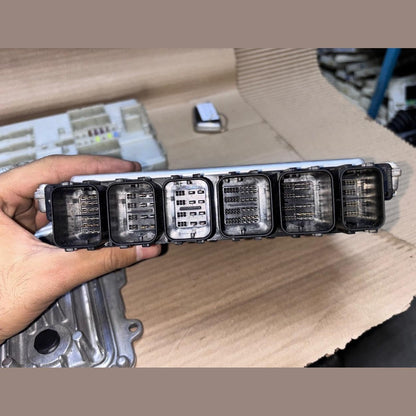BMW 750li N63NB44C 2018 G12 ENGINE CONTROL UNIT COMPLETE SET + KEY  - 8680196