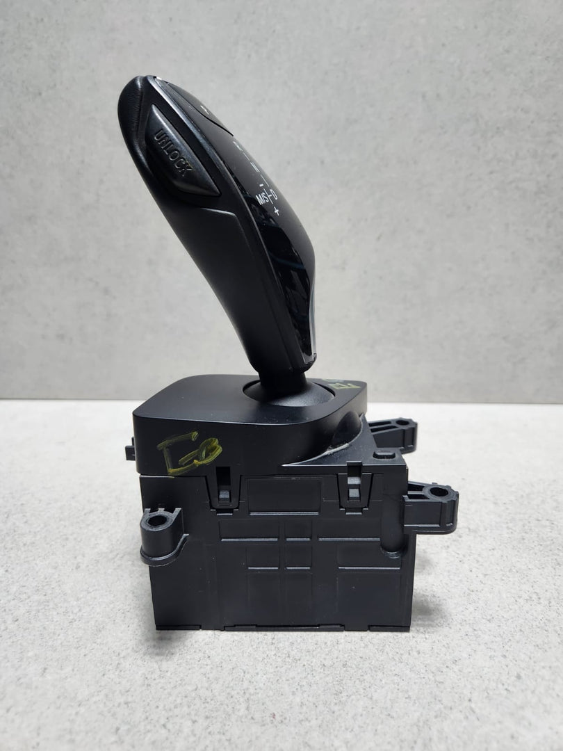 2017-2019 BMW 530i Automatic Transmission Gear Selector Lever 6825825 
