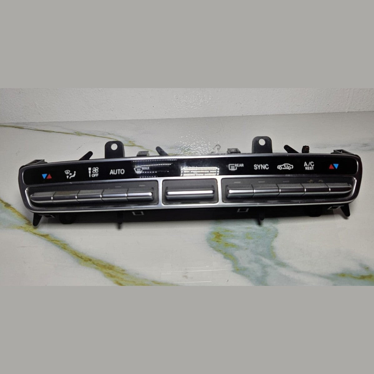 14–18 Mercedes Benz W205 C-Class AC Heater Climate Control Switch A205 9058505
