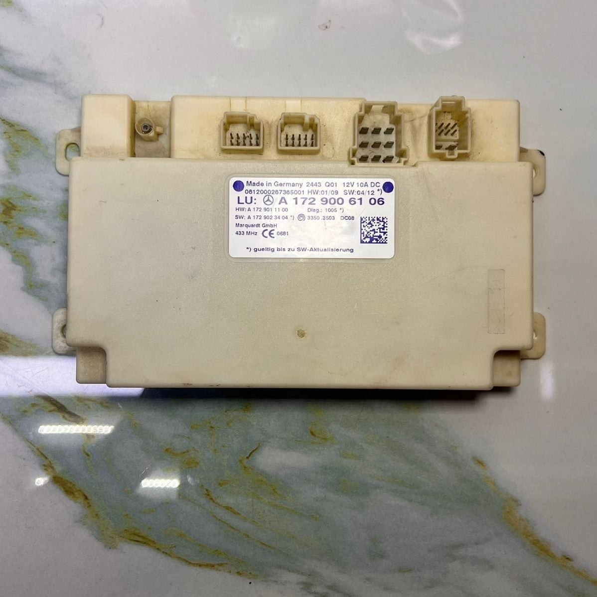 2013-2014 Mercedes-Benz C350 Keyless Go Ignition Control Module A 172 9006106 C-
