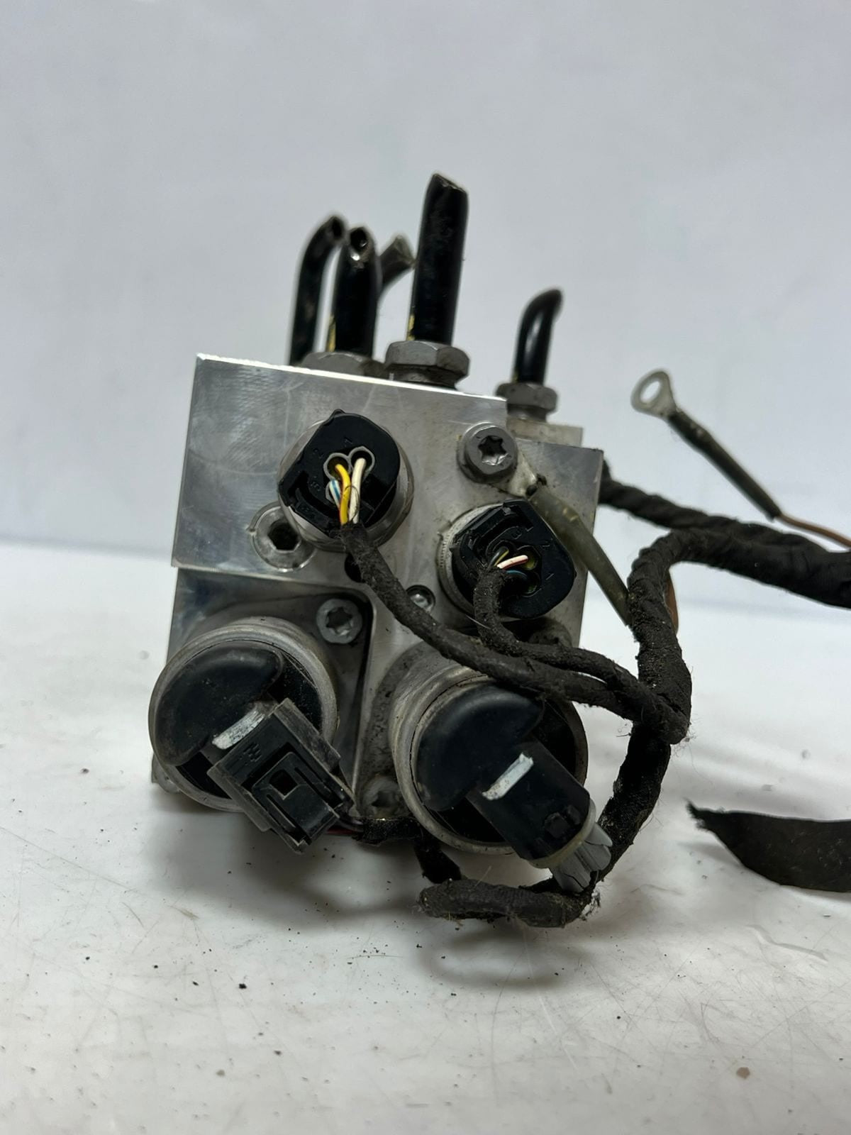 2007-2019 BMW X6 F16 F86 X5 F15 F85 Genuine Valve Block Dynamic Drive 6794578