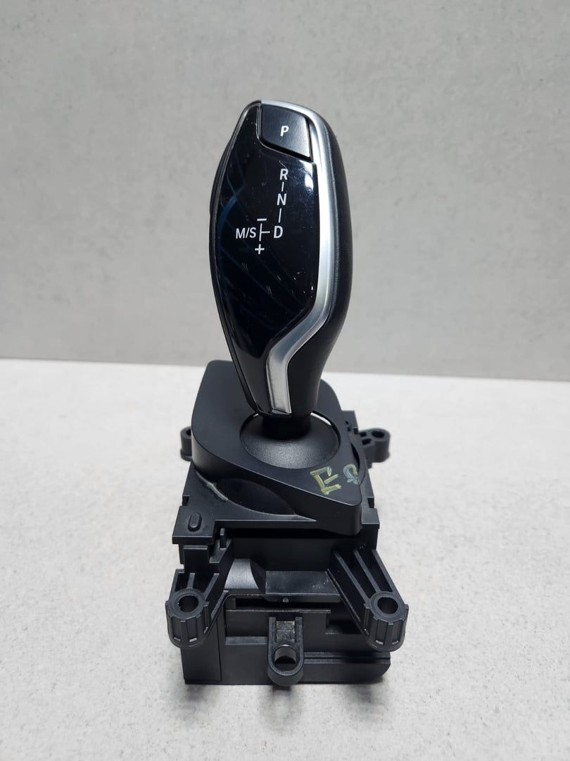 2017-2019 BMW 530i Automatic Transmission Gear Selector Lever 6825825 