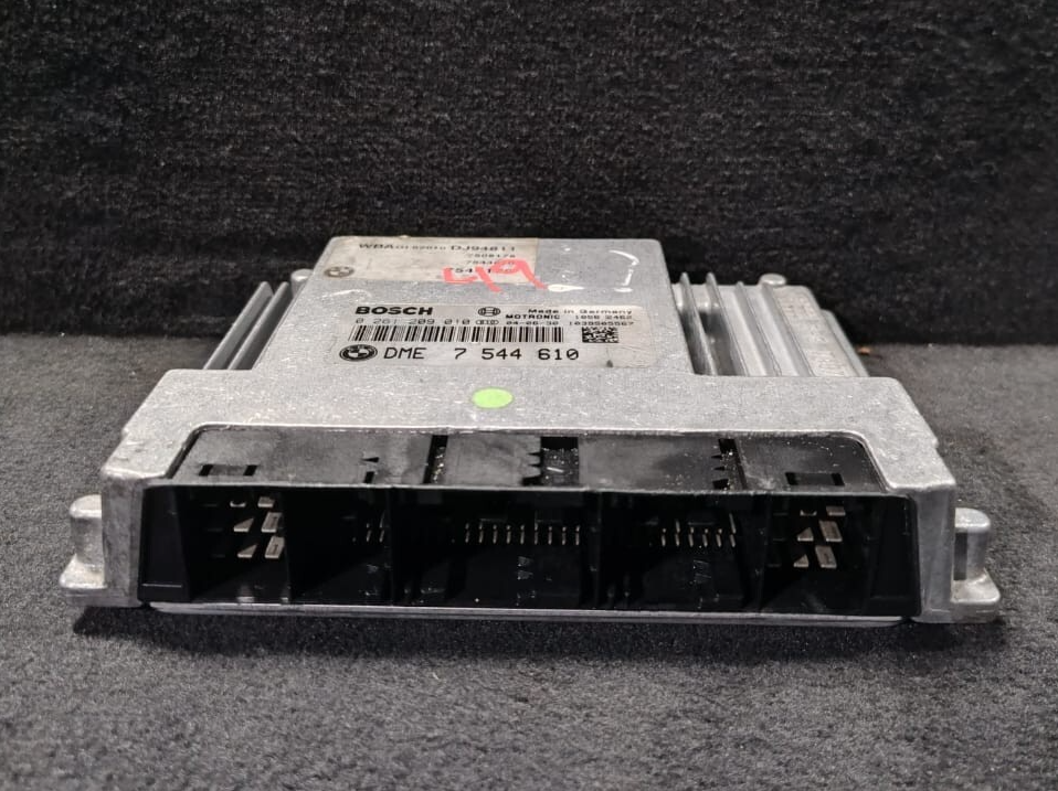 BMW 545i X5 745i ENGINE CONTROL  UNIT ECU ONLY ECM 0261209010 BOSCH -7544610
