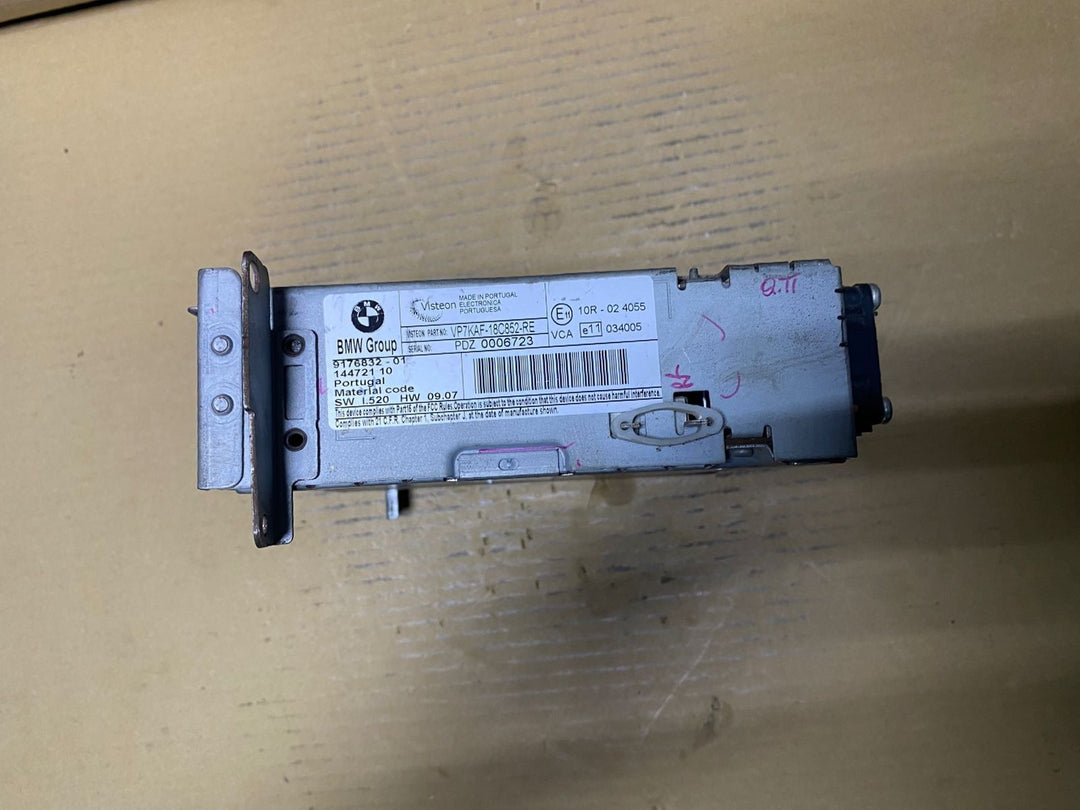 BMW OEM 5 Series E60 CD Player 9176832 2007-2010