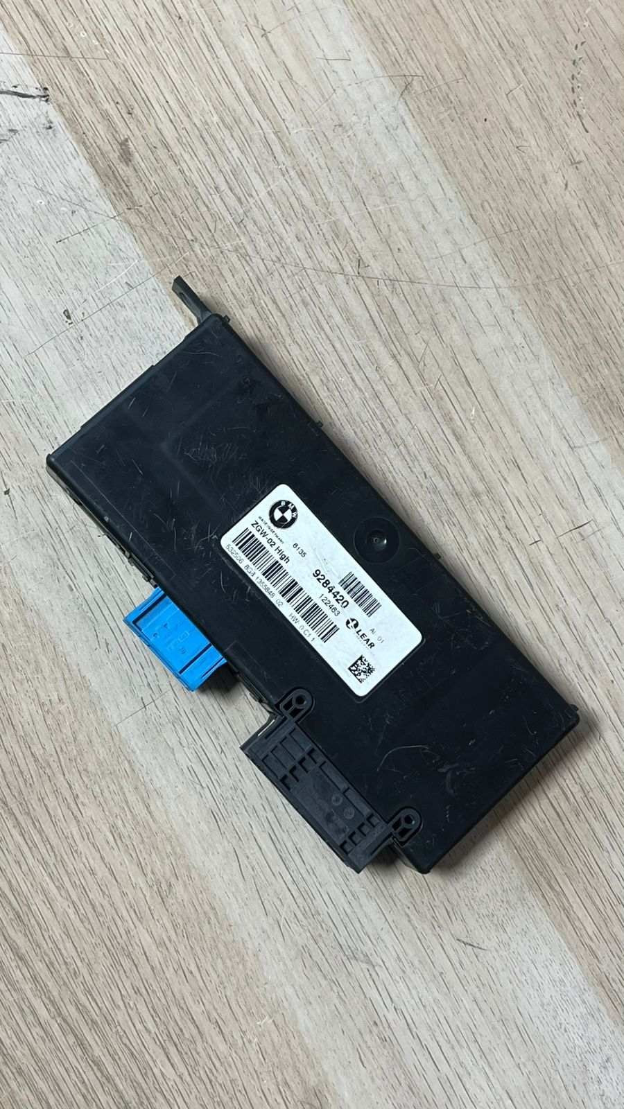 2011-16 BMW 528i Central Gateway Module 9284420 F10, F11, F12, F13, F06, and F01