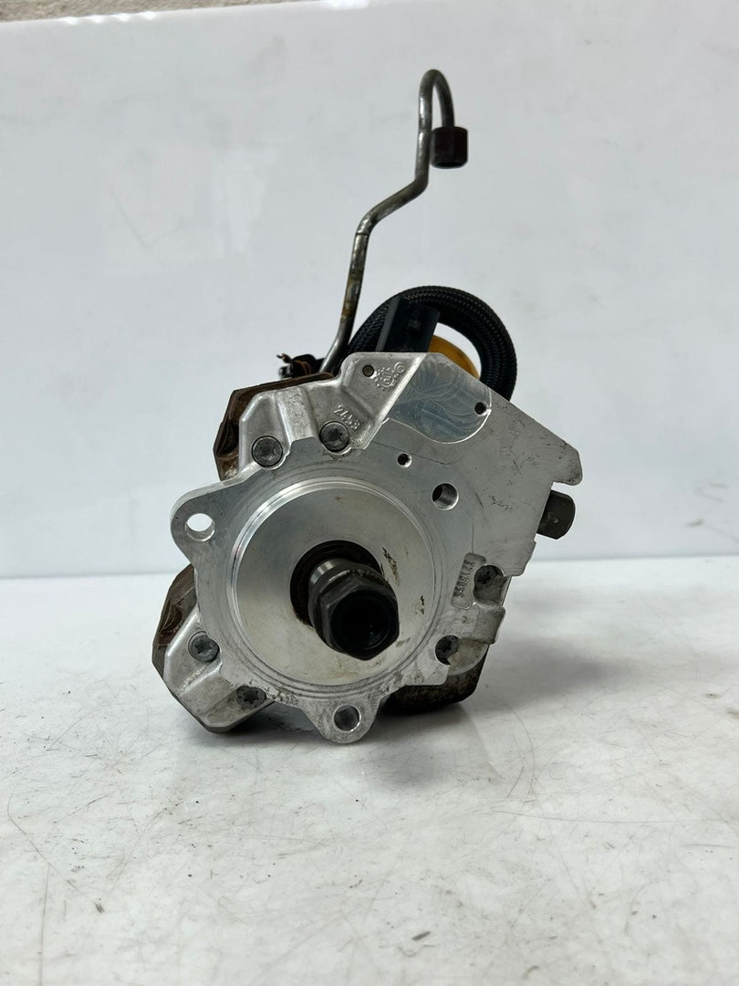 BMW E60, E61, E87, E90 3.0 diesel 330D 530D High Pressure Fuel Pump 7798333 OEM