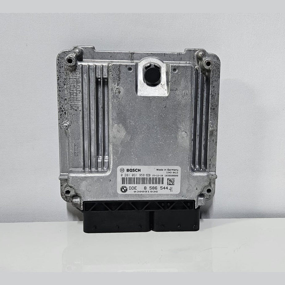 OEM BMW X3 X4 X5 X6 N57 ENGINE CONTROL UNIT ECM DDE ECU ONLY 8586544 BOSCH