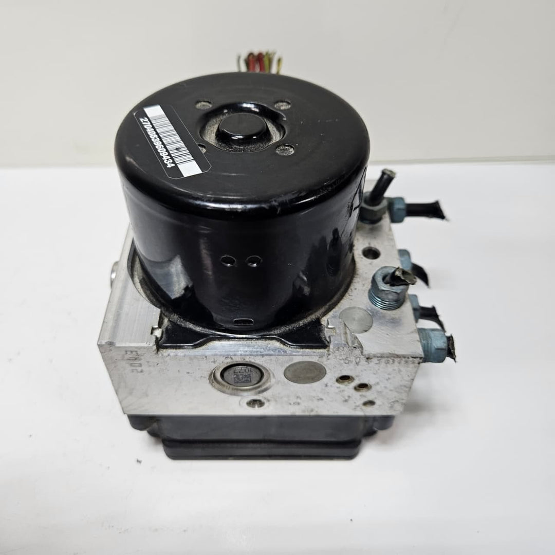 2012-2016 BMW F30 F32 F33 328i ABS Anti-Lock Brake Pump Control Module 6862247