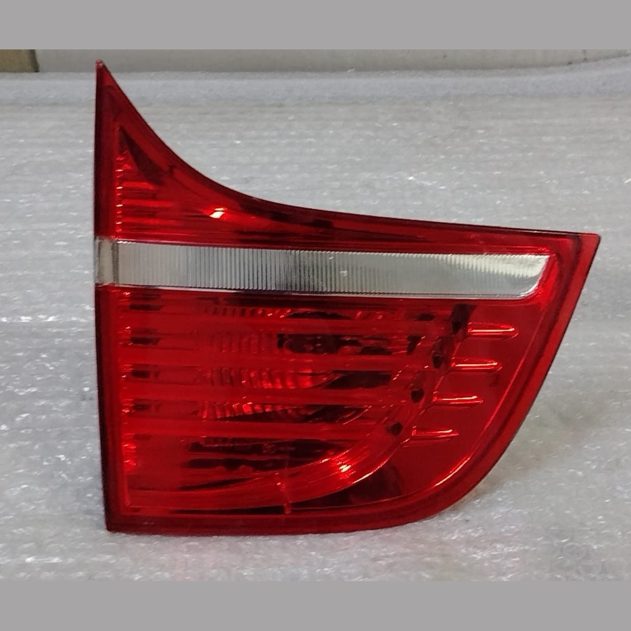 OEM BMW X6 E71 E72 LEFT SIDE REAR BRAKE LIGHT 7179987 HELLA