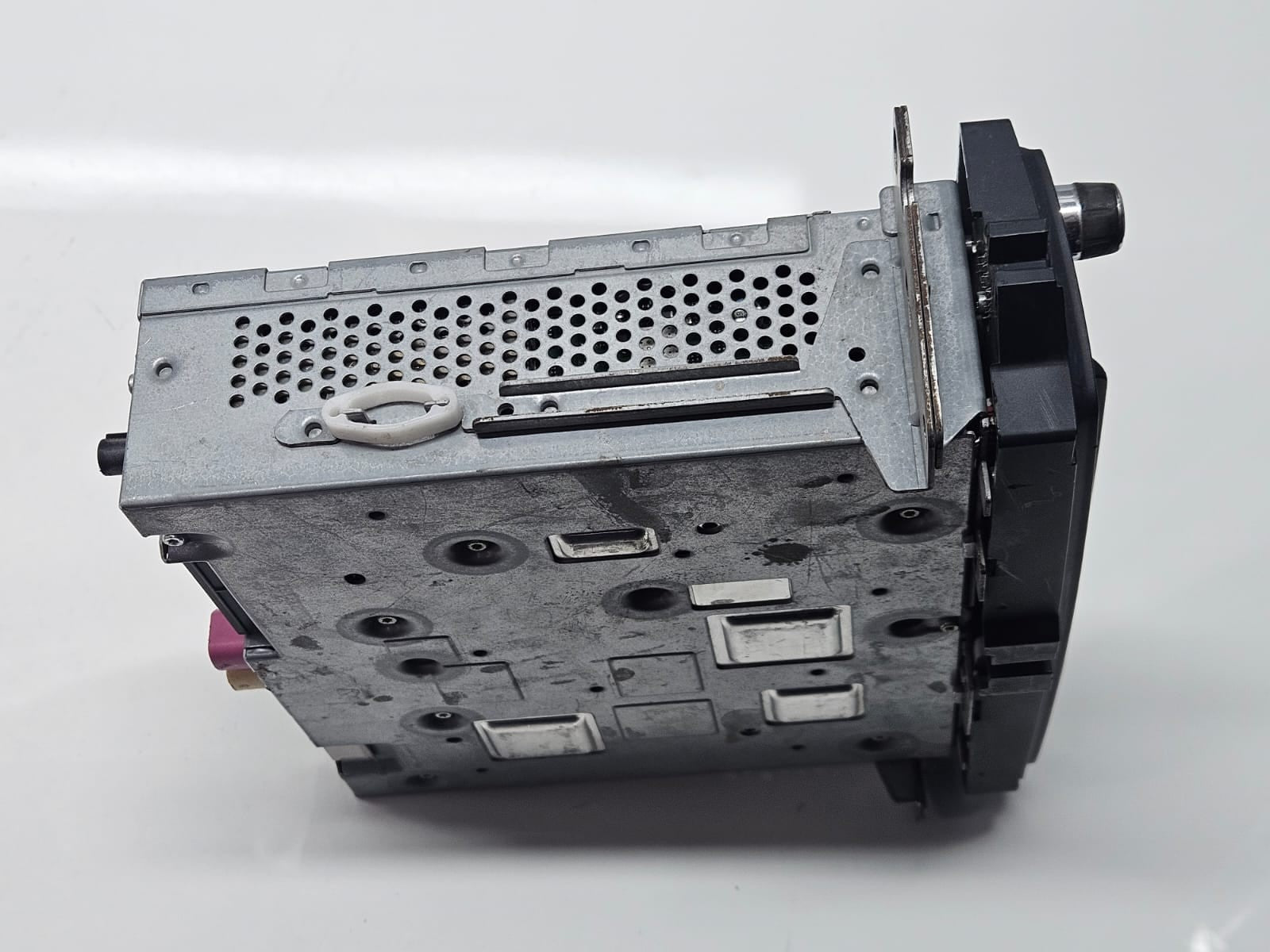 9258278-2007-2011 BMW E90 E91 E92 GPS Navigation CD Music Player Head Unit  