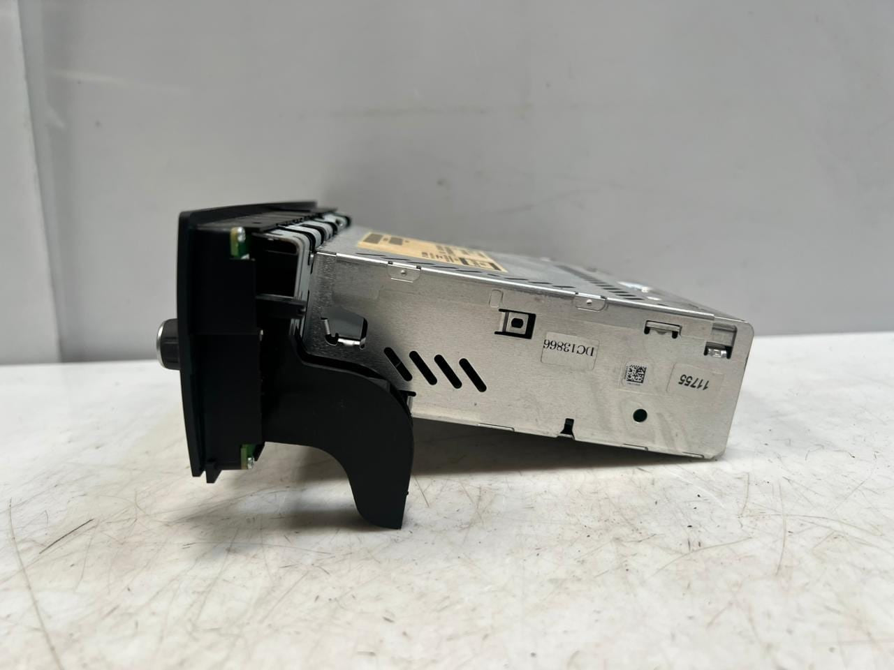 BMW E84 X1 E90 E91 E92 E93 E87 E88 E82 Professional Cd Radio Player 9246500 OEM