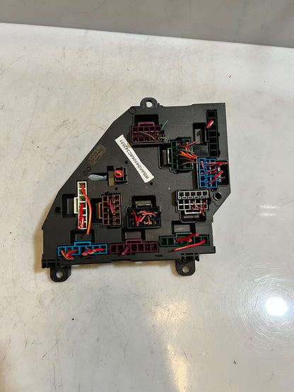 2011-2016 BMW 550i F10 F11 F18 F12 F13 F01 F02 Power Distribution Box 9210857