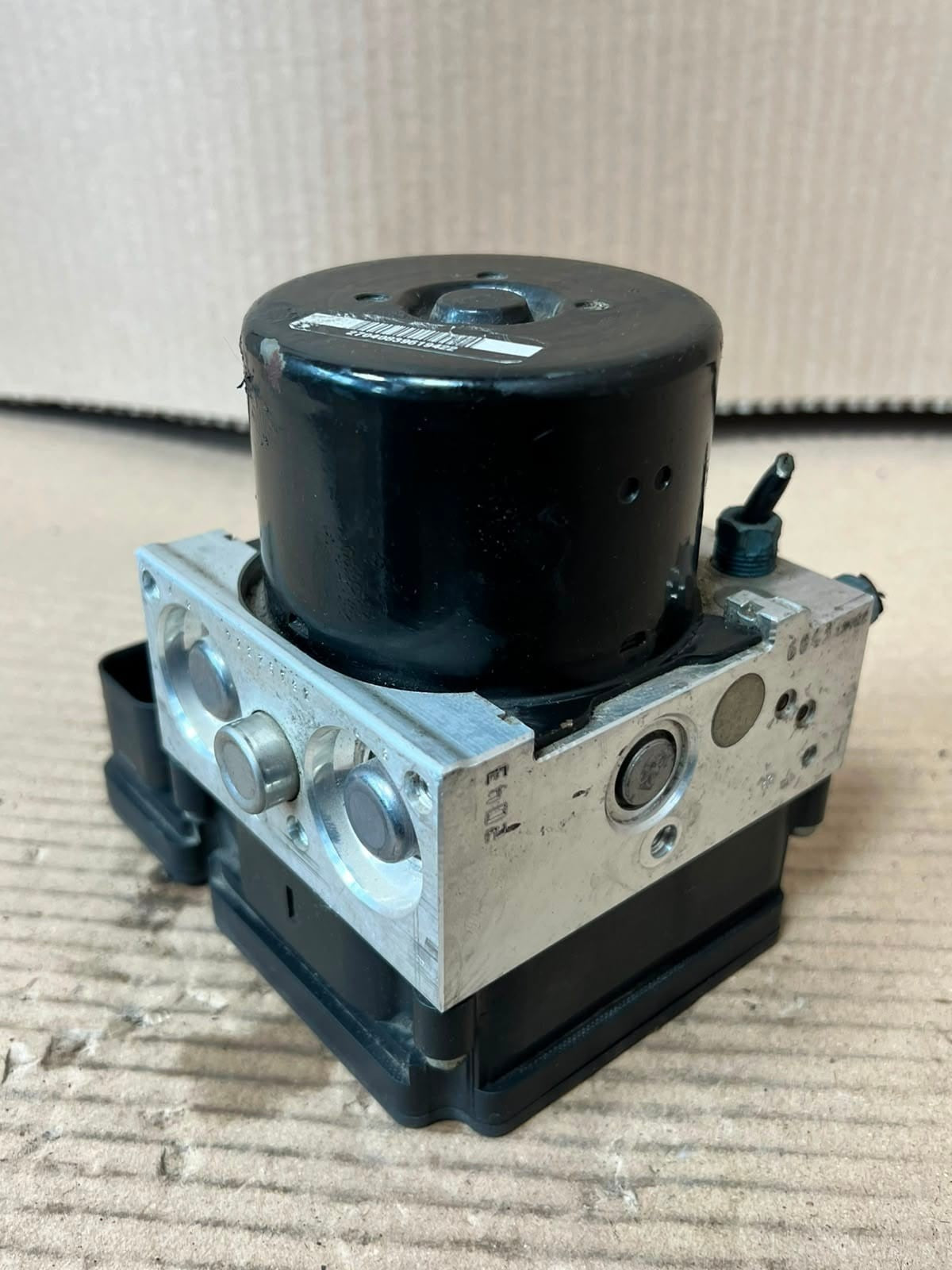 2012-2013 BMW 1' F30 F20 F21 320i ABS Hydraulic Block Control Pump 6860730 OEM