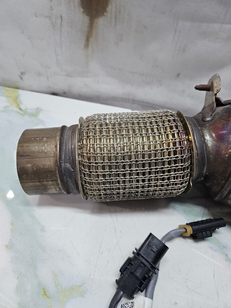 2019 BMW 330i 3 Series G20 G42 B48 Catalytic Converter 8689403 OEM