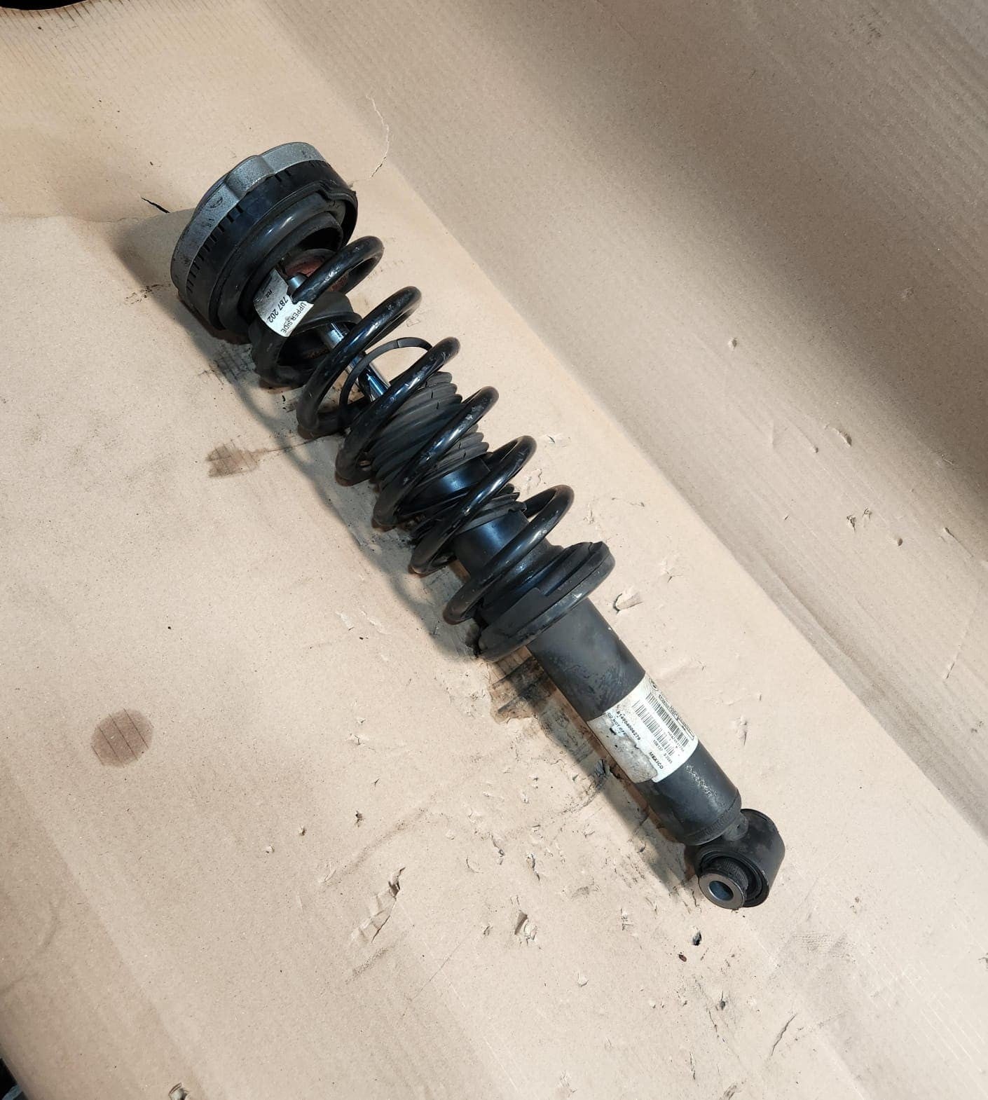 2011-2017 BMW X3 Rear Shock Absorber With Spring Assembly 6796317 X3 X4 