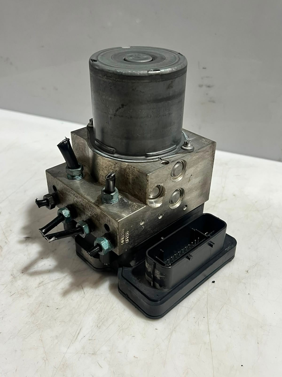 BMW F10 5 Series F06 6 Series F01 7 Series Abs Pump Module 6865860 OEM