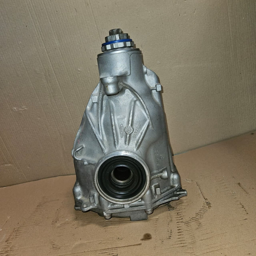 OEM BMW 740 Series G11 G12 Rear Axle Differential Rear 3.08 8630826
