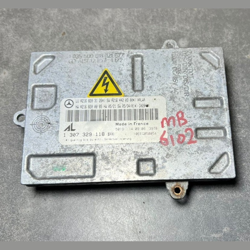 Mercedes Benz W221 Xenon Light Headlight Control Module Unit A216 8203126 OEM