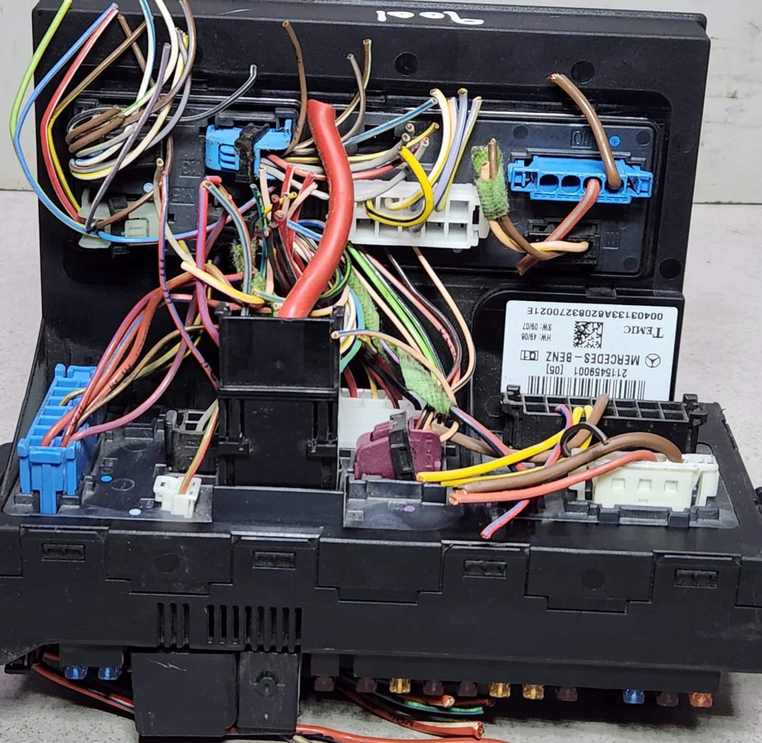 2003-2007 Mercedes-Benz E320 Front Sam Control Unit Fuse Box 2115459001