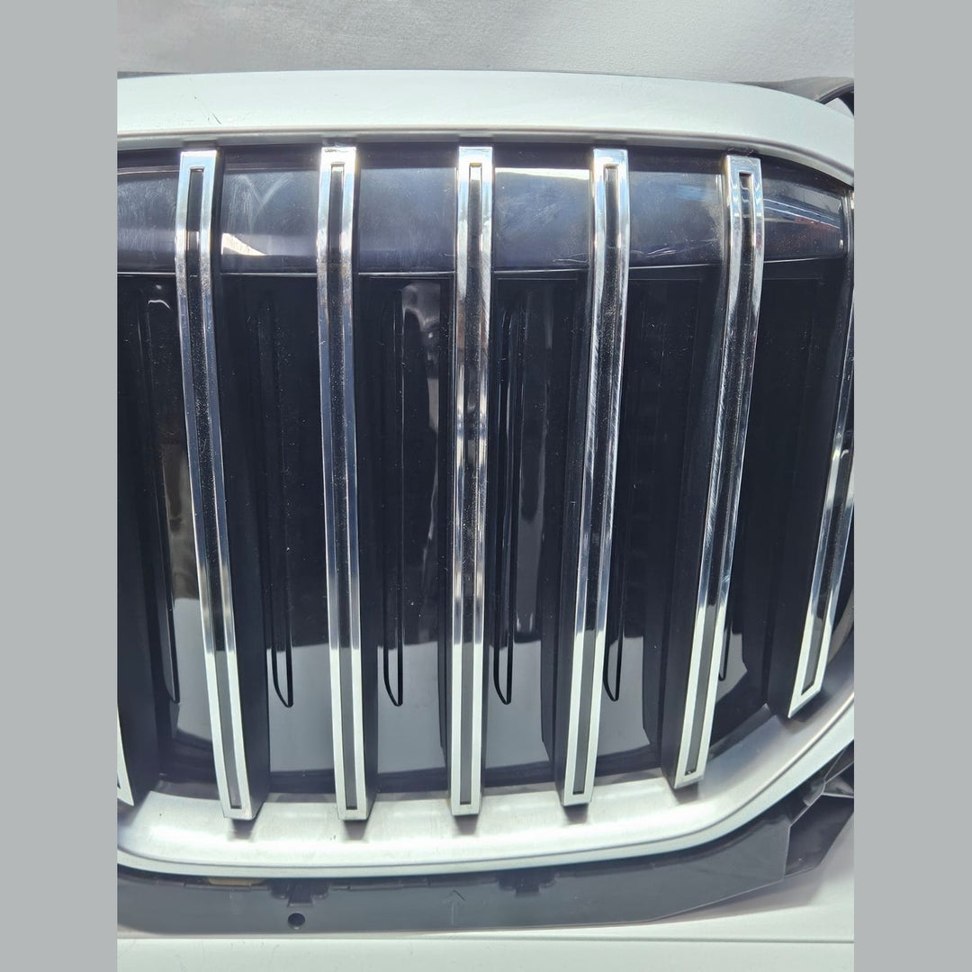 OEM BMW X7 G07 2023-25 RADIATOR GRILL ICONIC GLOW 9T54989-9854141