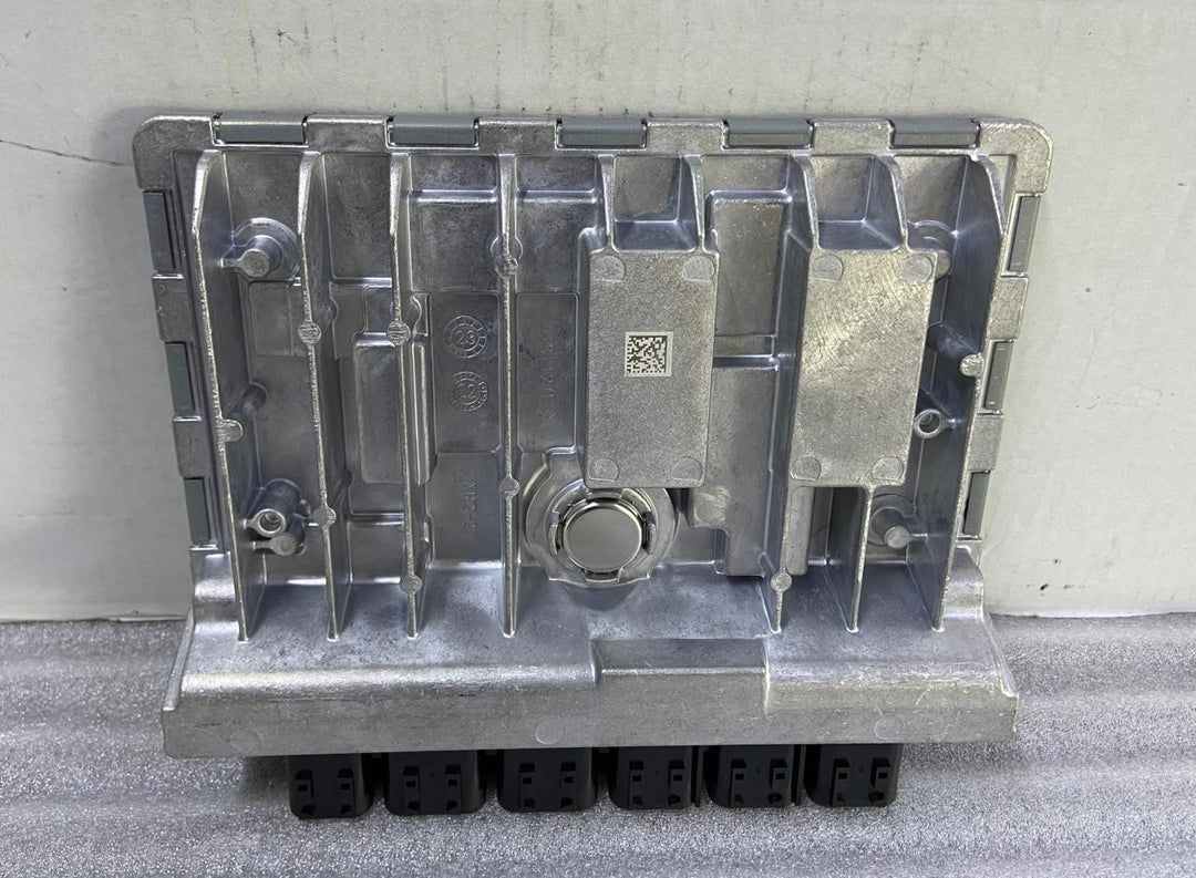 OEM BMW G60 G70 G05 G06 G07 Control Unit Engine Electronics DME ECU ONLY 5A71304