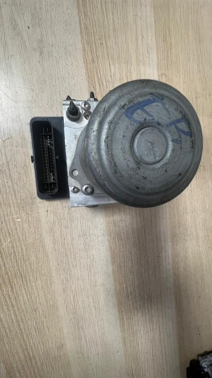 2016-2019 BMW G11 G12 740i Abs Hydraulic Control Unit 6882933 OEM
