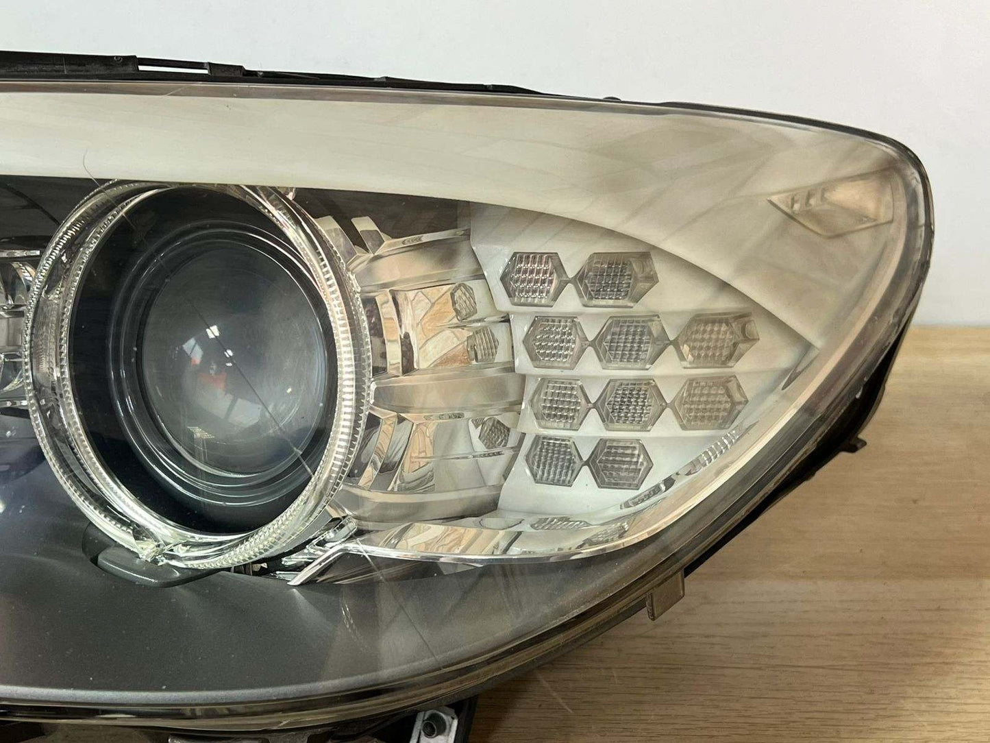BMW 5 Gran Turismo F07 Front Left Xenon Headlight 7199609 2013 RHD