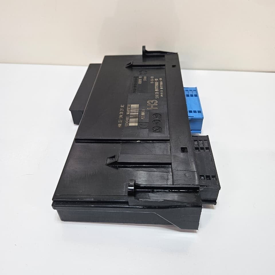 BMW E90, E92 Body Control Module 9177985 OEM