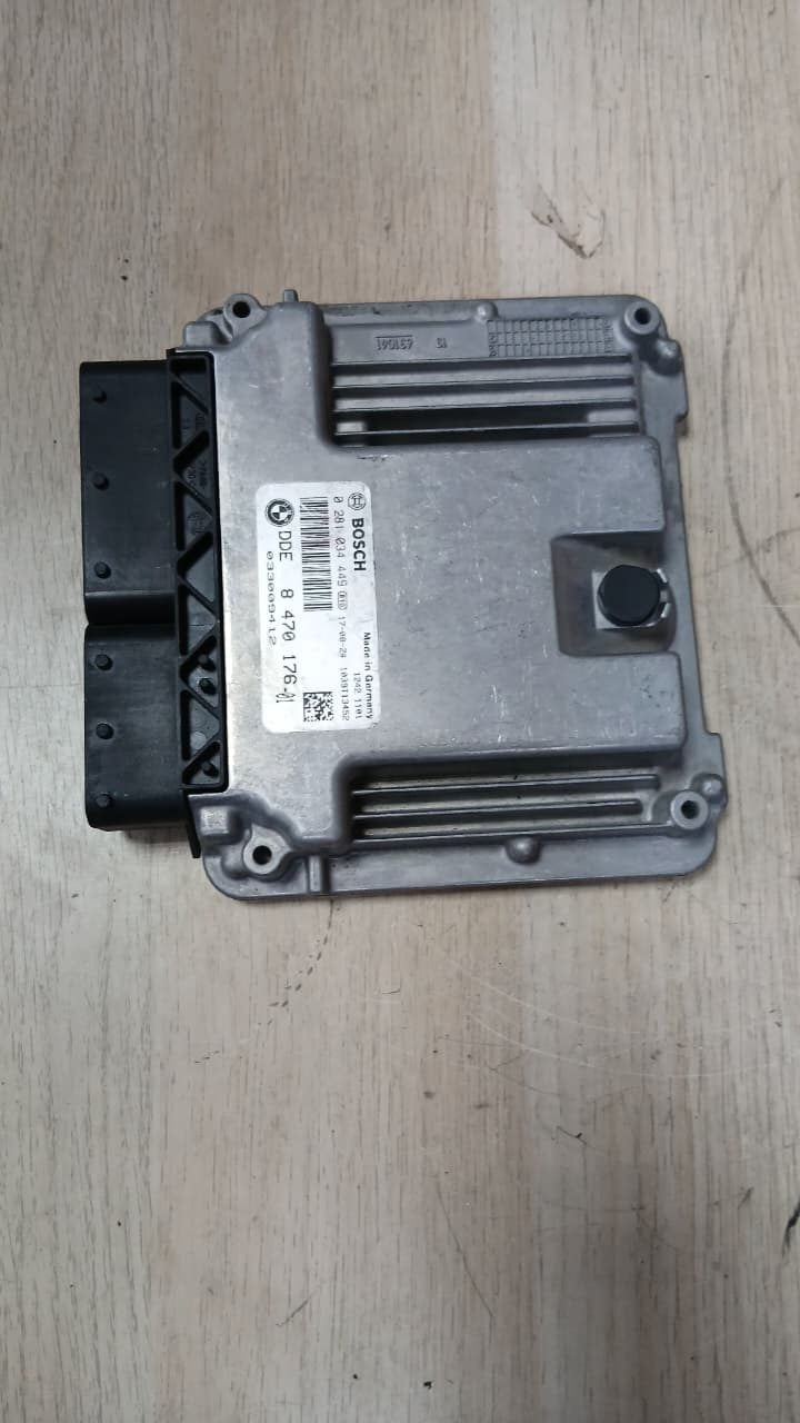 BMW Engine Control Unit 8470176 F30 F31 F35 and 1 Series F20 F21 2015-17 B47 ECU