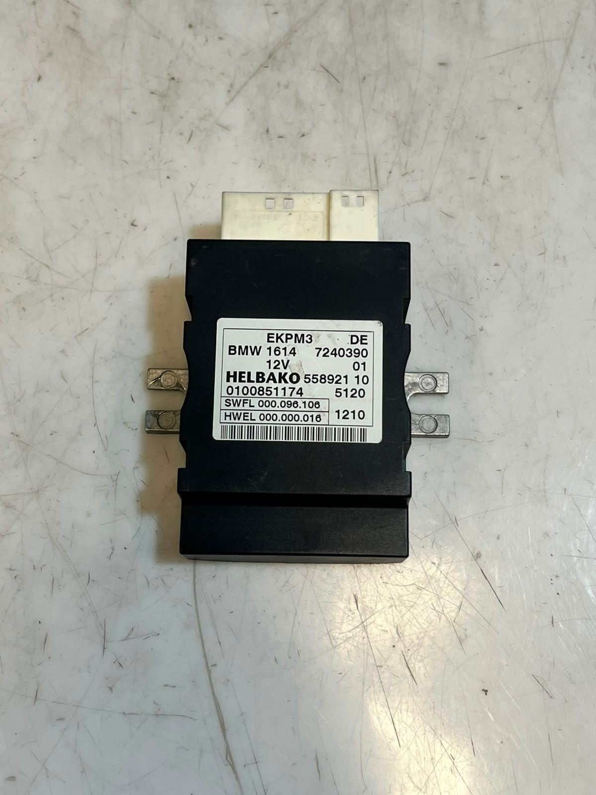 2009-2010 BMW 7 Series F01 F02 760Li 740Li Fuel Pump Control Unit 7240390 OEM