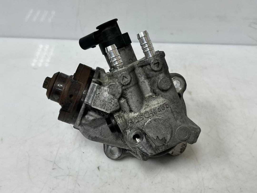 BMW 1 2 3 4 5 Series F20 F21 F30 X1 X3 E90 E92 High Pressure Fuel Pump 7810696