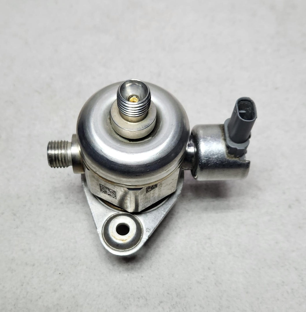 7847204 BMW M3 High Pressure Fuel Pump 7847204 2015-2021 F80 M3 F82 F83 M4 OEM