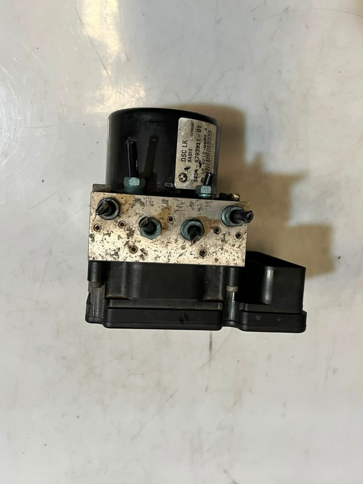 2012-2013 BMW F30 3 Series including 320i 328i Abs Pump Control Module 6793936