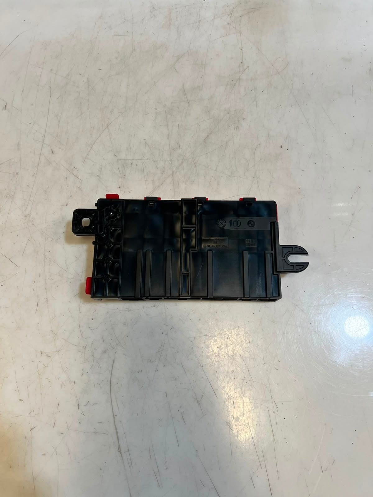 BMW G16 G11 G12 G30 G31 Power Distribution B+ Junction Terminal Module 9353742