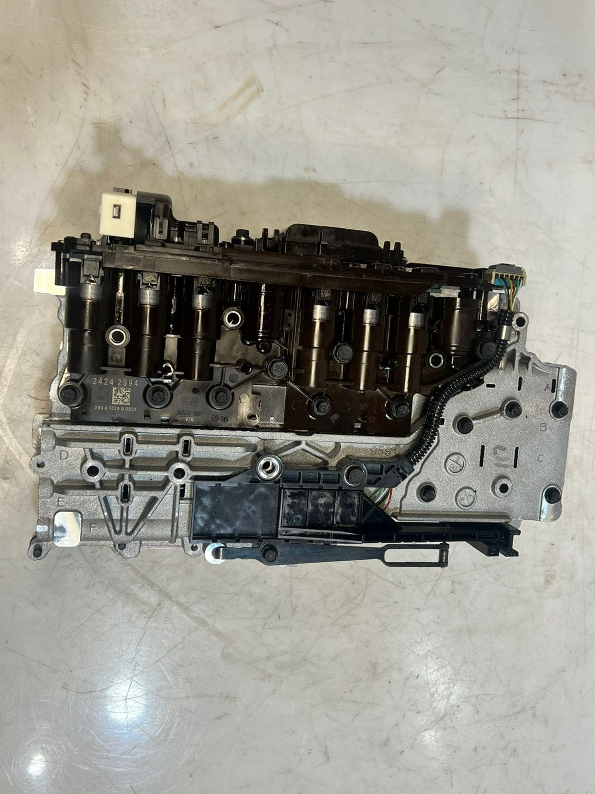 2004-10 BMW 325i E81 E90 E91 E84 E83 Automatic Transmission Valve Body 24242994