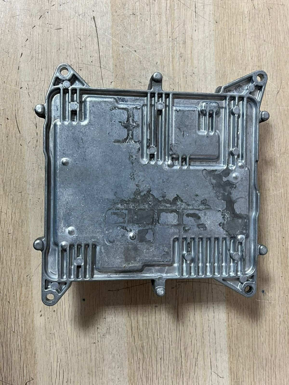 BMW X1 Series E84 N20 2014 Engine Control Unit ECU SET + CASE + KEY DME 8631727
