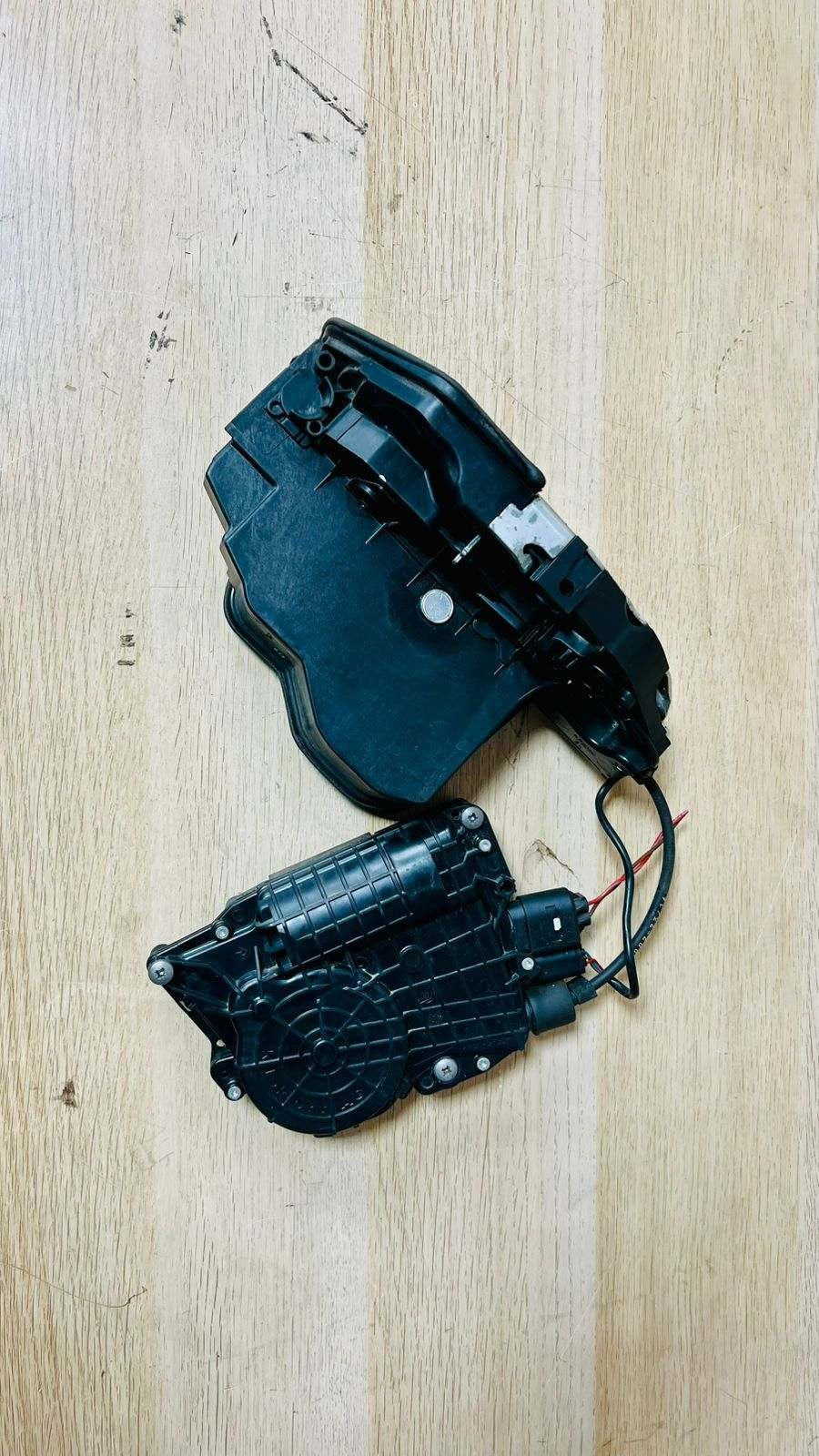 2013-15 BMW Active Hybrid 7 Rear Left Door Lock Actuator 7185687 750Li 5' F10