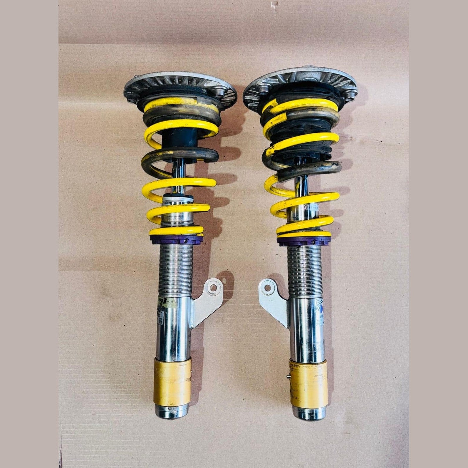 2017-2023 BMW FRONT SHOCK 63520208 5-Series G30, G31, F90