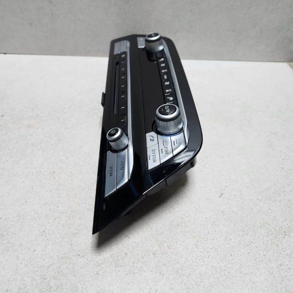 BMW Air Conditioning Control Panel 9495838 G30 G31 G32 and M5 F90