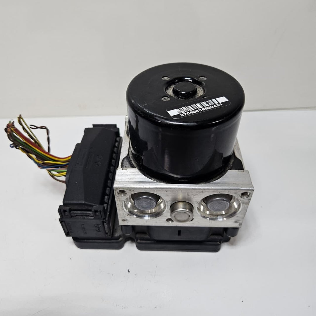 2012-2016 BMW F30 F32 F33 328i ABS Anti-Lock Brake Pump Control Module 6862247