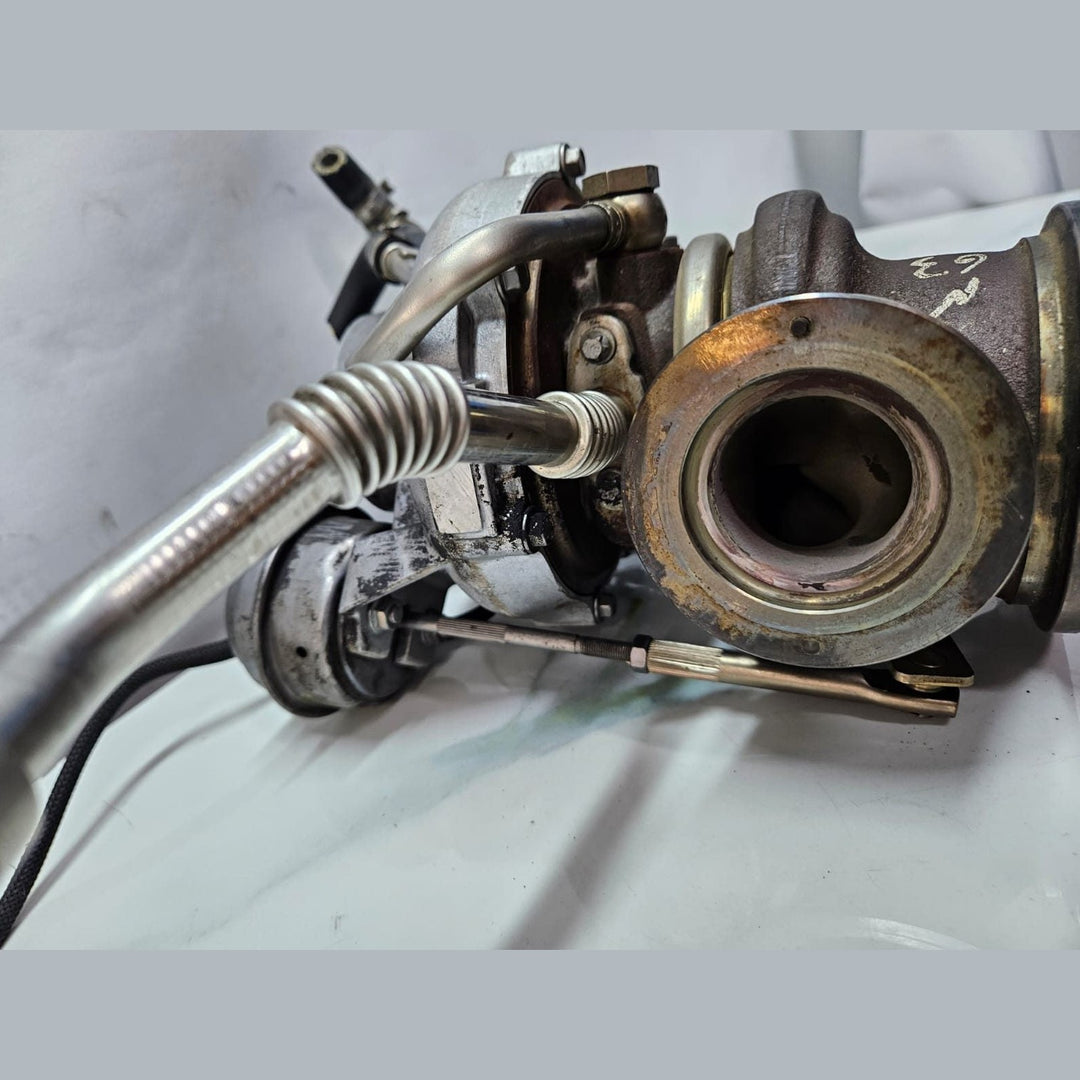 2013-2019 BMW F01-F04 650i Gran Coupe Turbocharger 7605794 OEM