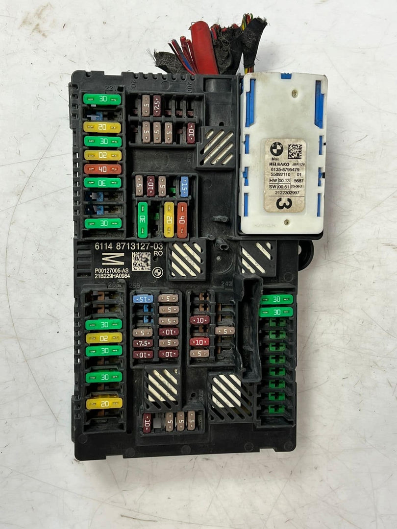 2017-2023 BMW 530i 5' 6' 7' M3 M4 M5 Rear Power Distribution Fuse Box 8713127 