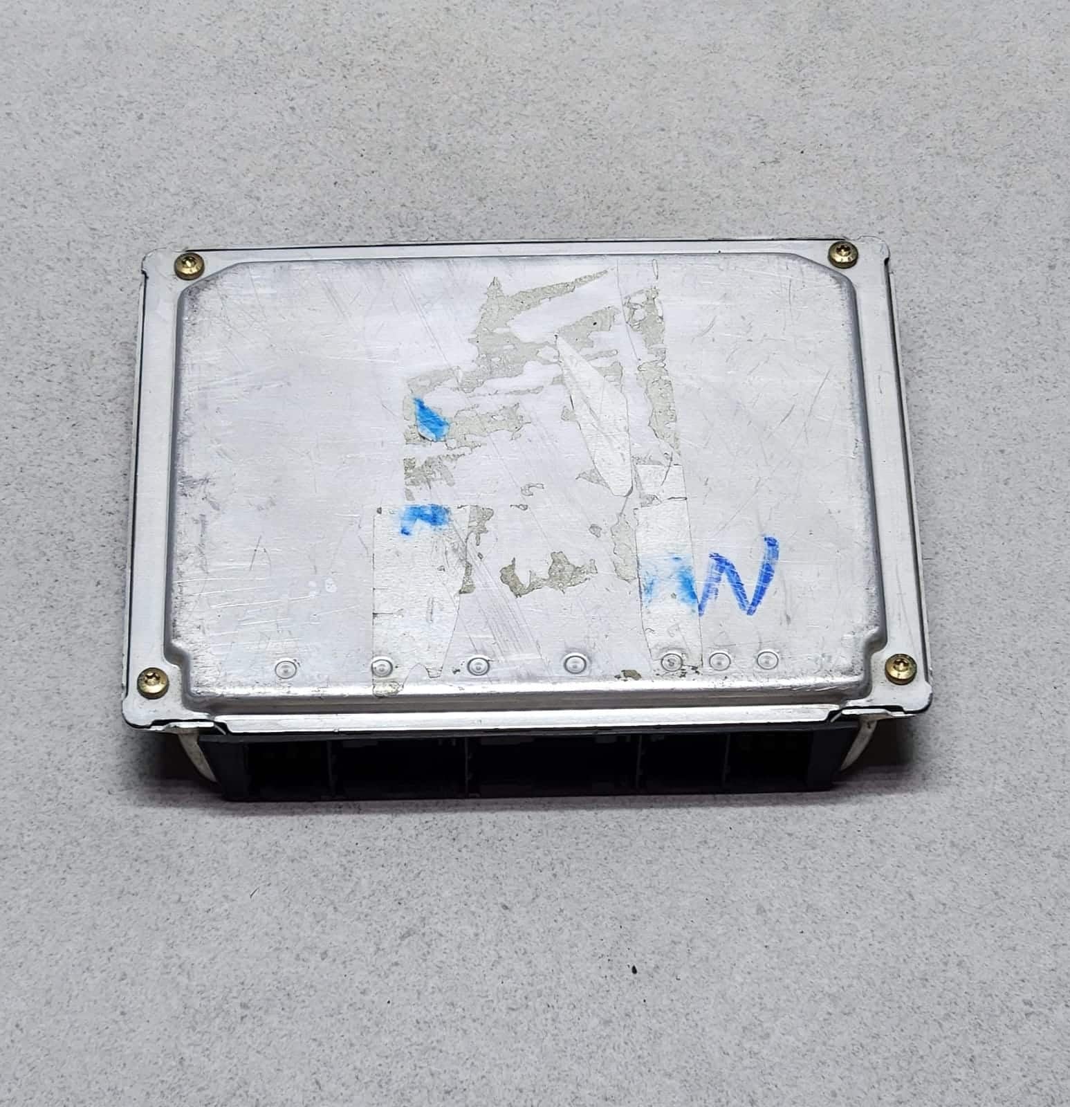 2001-2005 BMW X5 330i Engine Control Unit 7519308 OEM