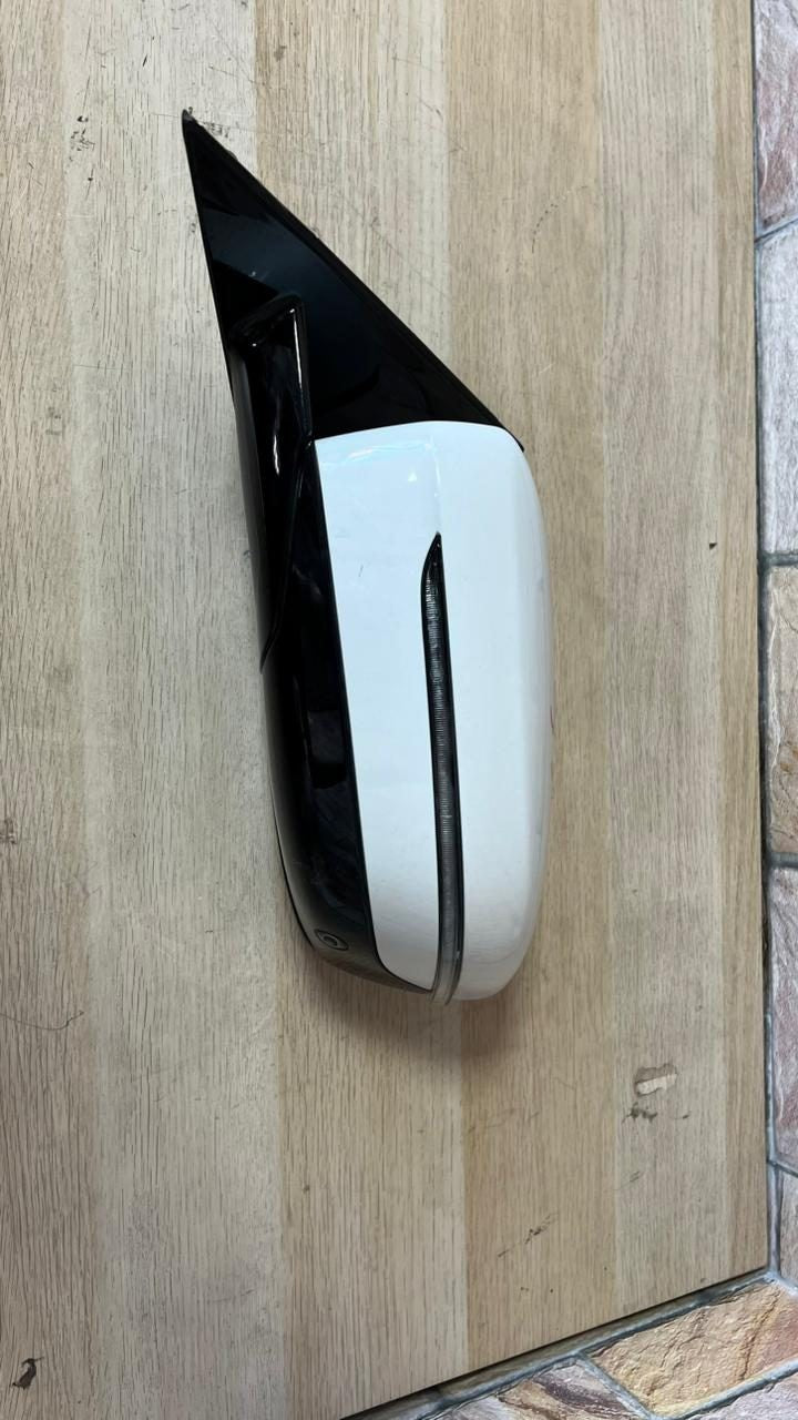 BMW Left Side Door Mirror F0184101U668B 5 Series G30 G31