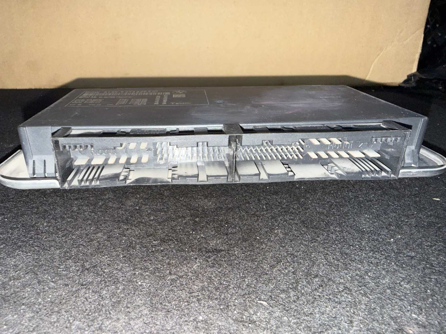 2010-2013 BMW 528i, 535i, 550i, 640i, 650i, 750i Footwell Control Module 9273629