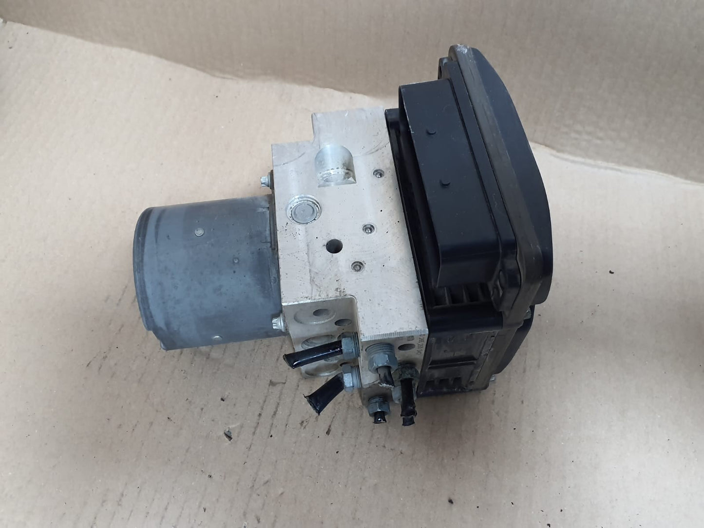 2010-2016 BMW 5 Series F10 and F11 F1X ABS DSC Hydraulic Pump 6852811 OEM