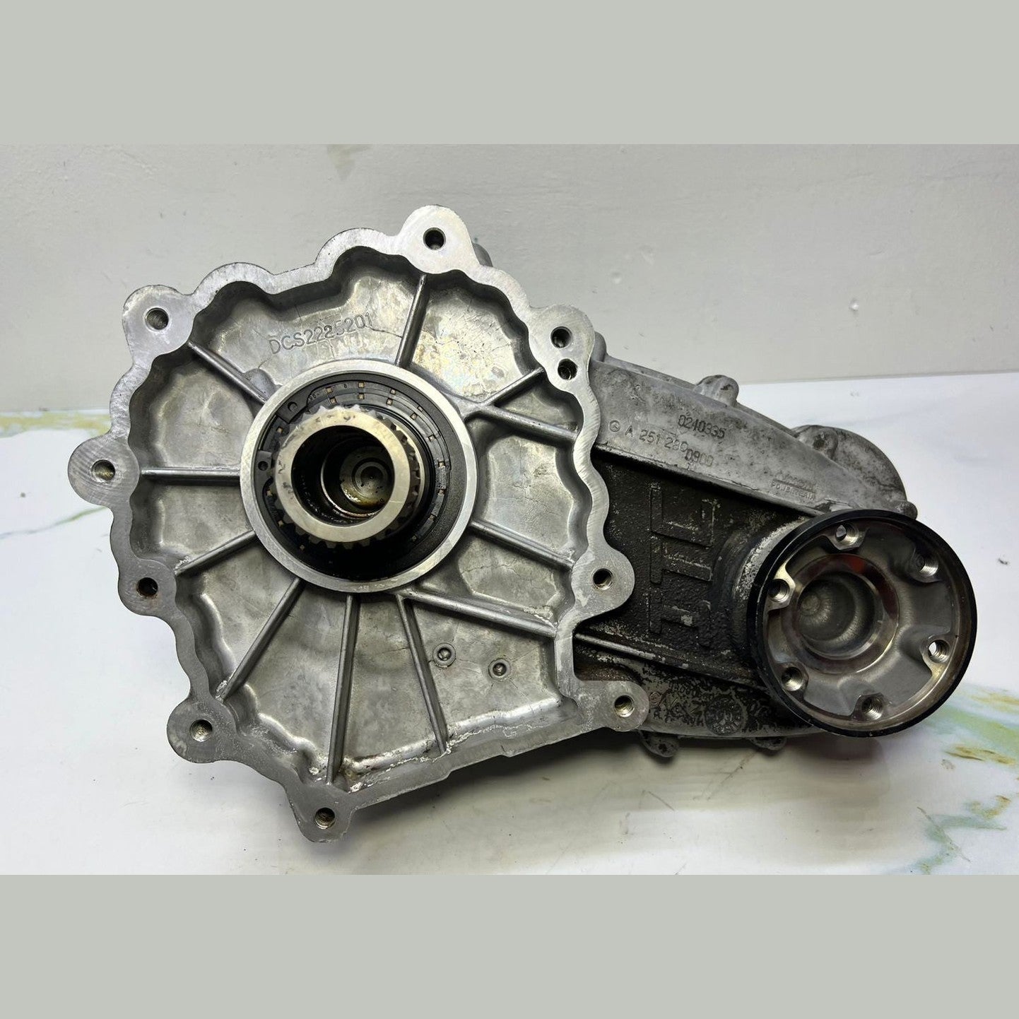 2007-2016 Mercedes-Benz GL450 Transfer Case Assembly A2512800900 W164, W251, R35
