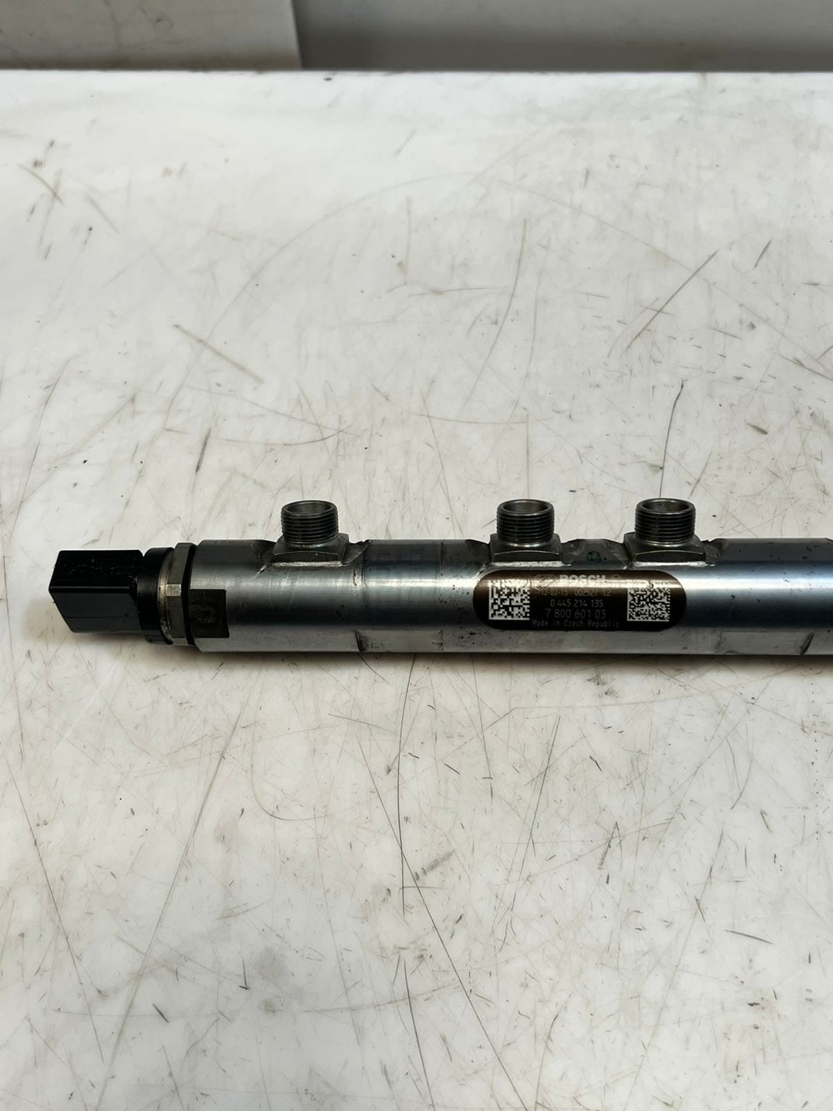 BMW 3 Series F30 F31 F35 320d 328d DIESEL Fuel Injection Rail 7800601 OEM